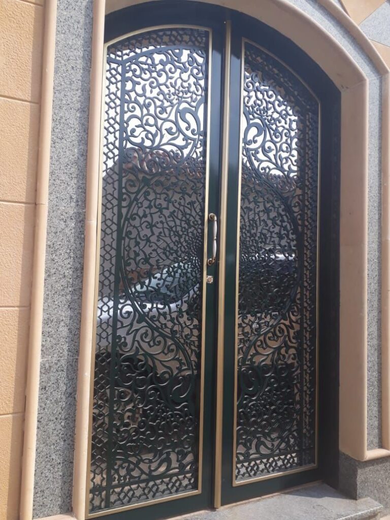 دهان ابواب ليزر
